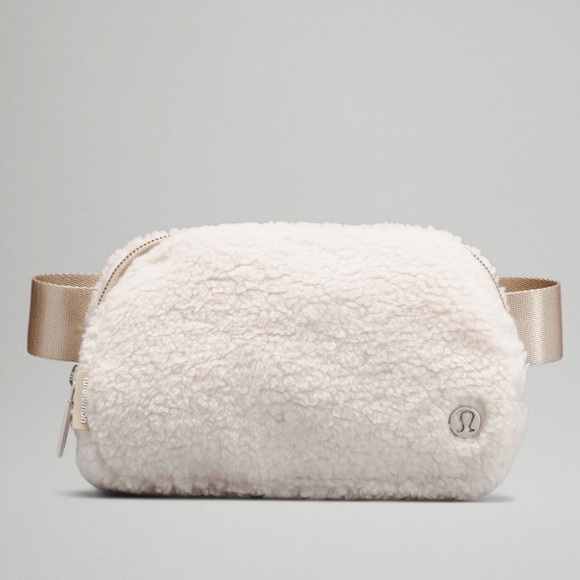 lululemon athletica Handbags - lululemon Everywhere Fleece Belt Bag